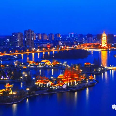 迷失蔚蓝游戏：探索未知大陆，解开神秘谜团，重返家园的冒险之旅