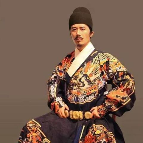 (官居几品是什么意思)官居几品：详解历代官职级别与晋升攻略，揭秘古代官场之道