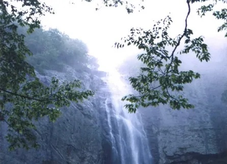 (百药山简介)百药潭在哪里？探秘这个神秘的药到之地