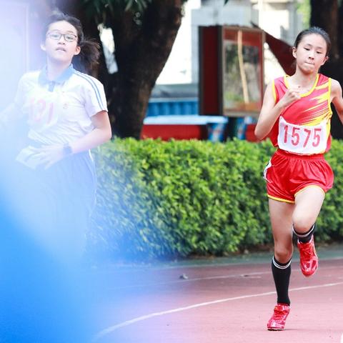 (决胜足球关服后,能否继续玩游戏?解决方法分享)决胜足球关服后，能否继续玩游戏？解决方法分享