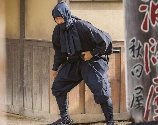 (日本武士 忍者)探索传统日本武士忍者服装，了解历史与文化传承