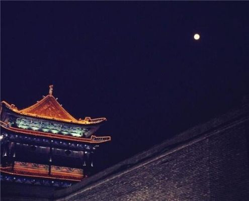 (长安古城诗句)长安古城诗意绵绵，风韵流连千年传。
