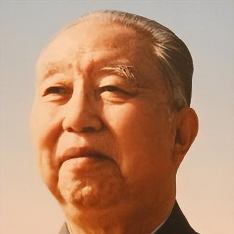 (合金 装备)合金装备主角：打造最强军团，征战无尽战场，力挽狂澜保国家