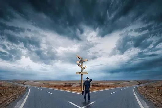 一个男人要走多少路才能找到心中的答案？走出困惑的迷茫，踏上前行的征程