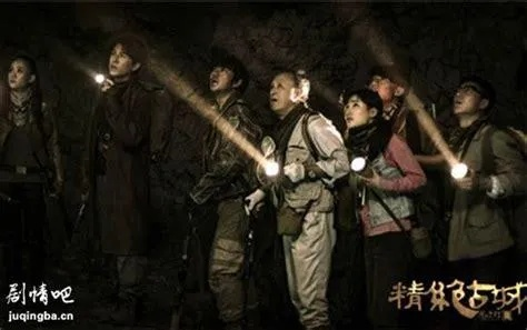 (摸金校尉四姑娘:男人还是女人?揭秘真相)摸金校尉四姑娘：男人还是女人？揭秘真相