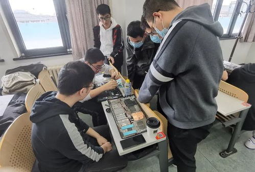 (修电脑的人叫什么工作)专门负责修理电脑的人员叫做什么职业？专业术语解析