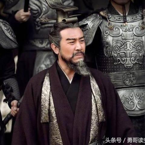 (三国很忙阵容选择攻略)三国很忙升UR游戏攻略：全方位提升战力与策略解析